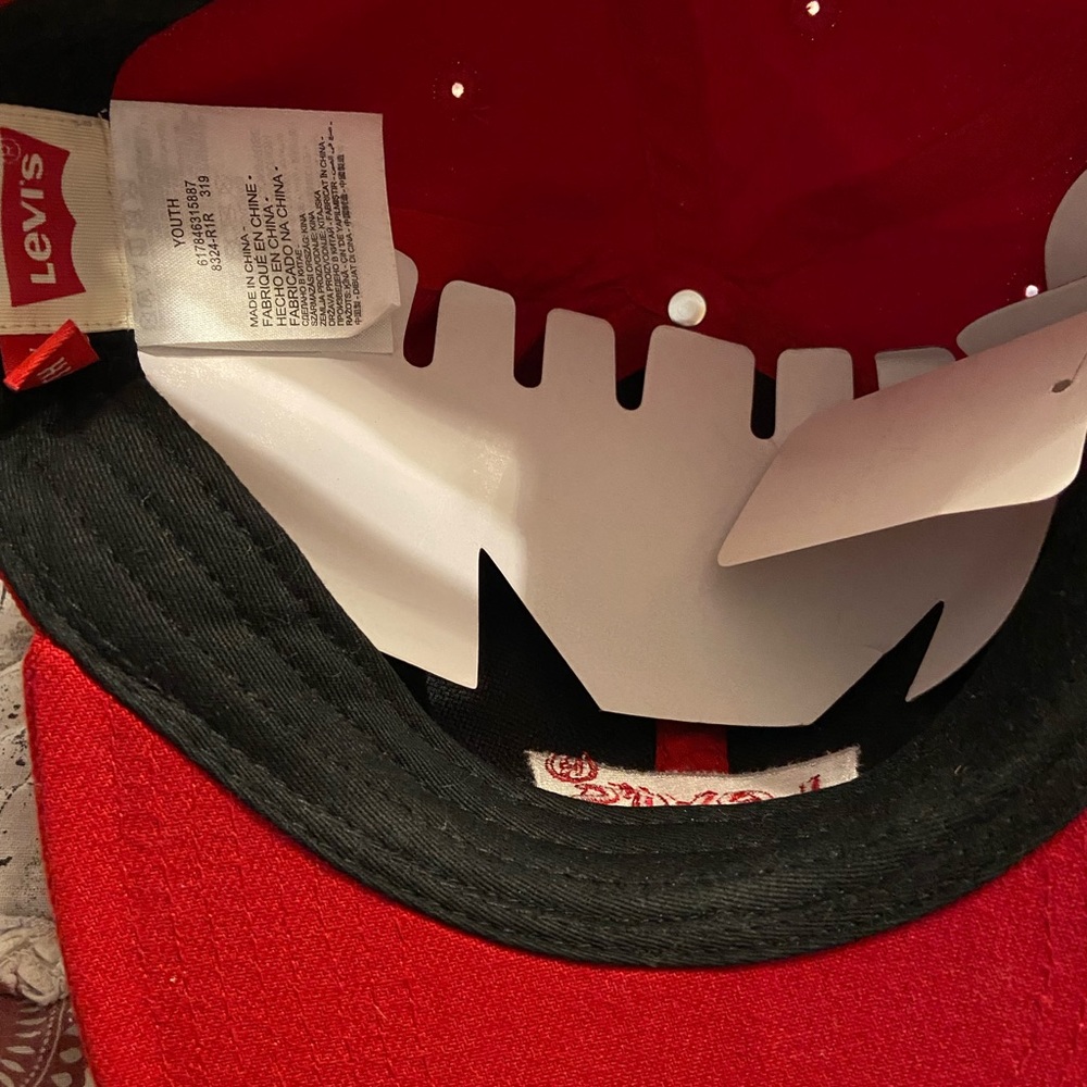 Levi’s - Picture 2 of 6